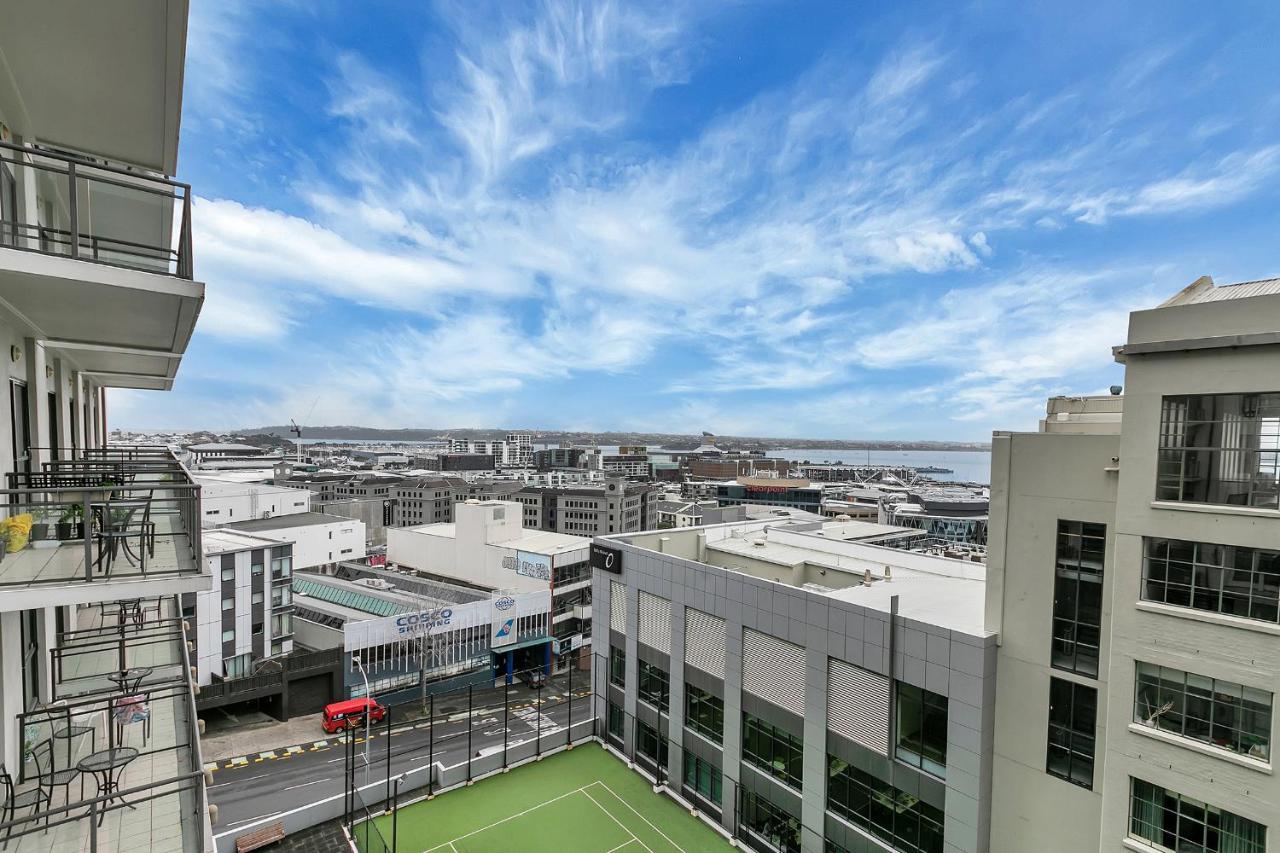Corporates Delight + Roof Top Pool! オークランド エクステリア 写真
