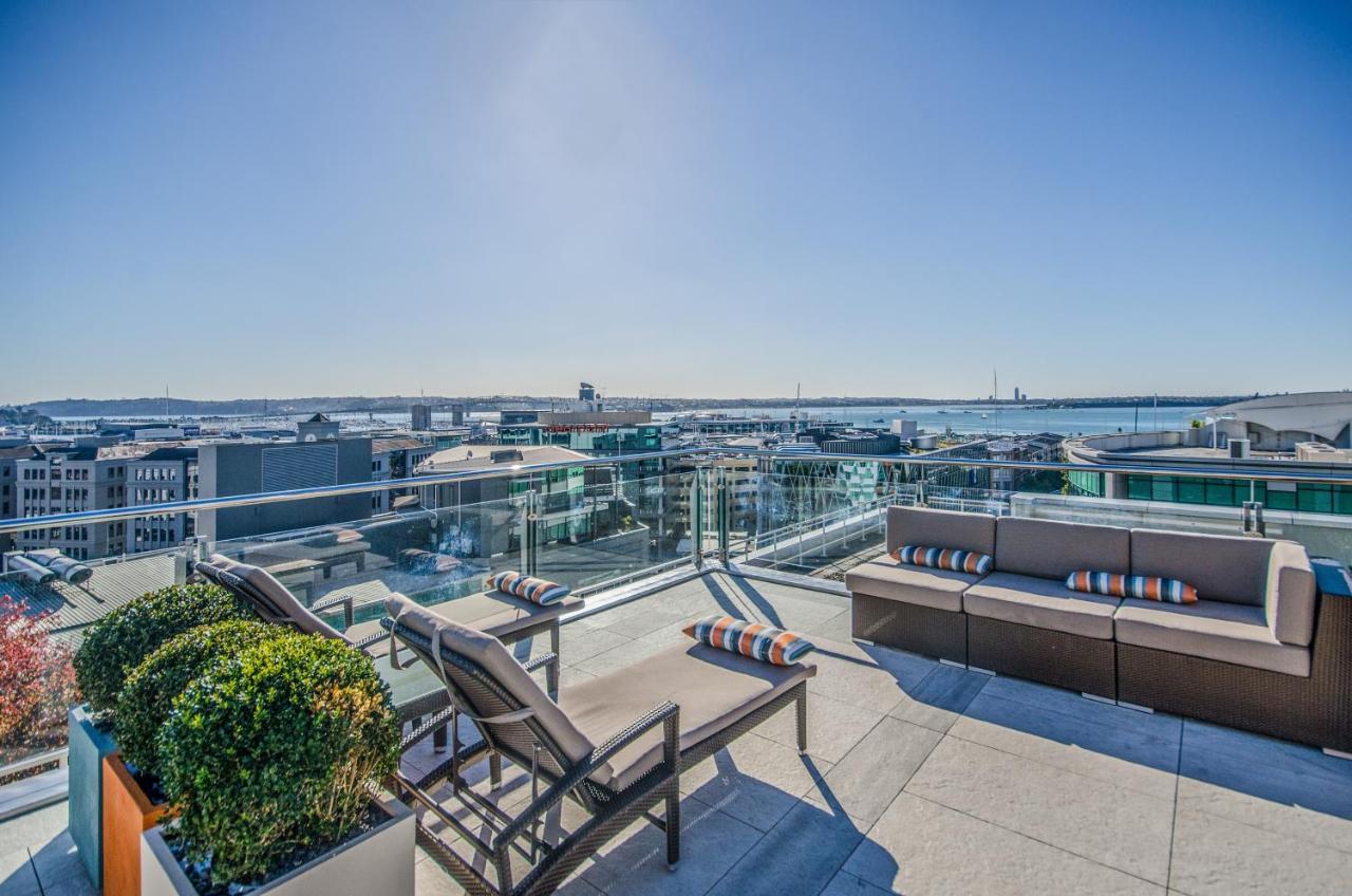 Corporates Delight + Roof Top Pool! オークランド エクステリア 写真
